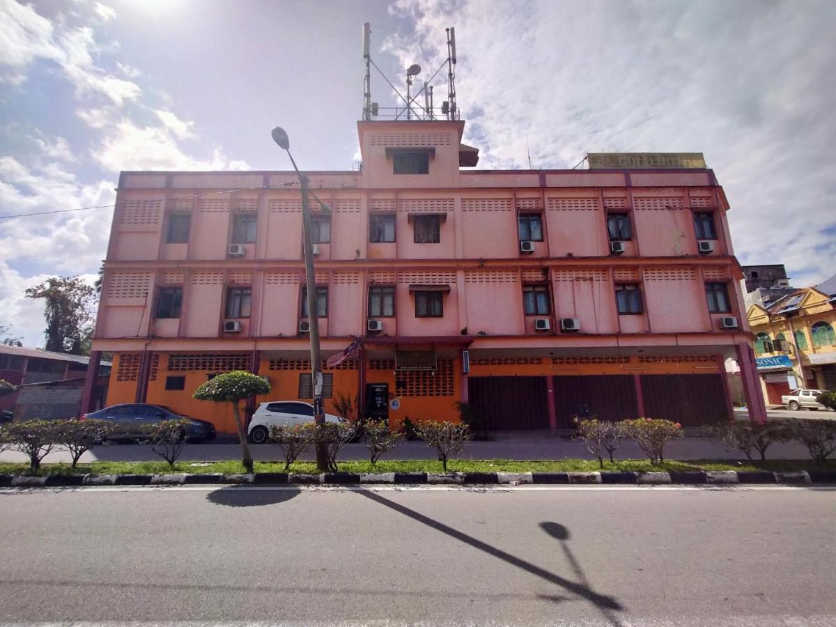 Spot On 89994 Rz Gold Hotel Kuala Kerai Екстериор снимка