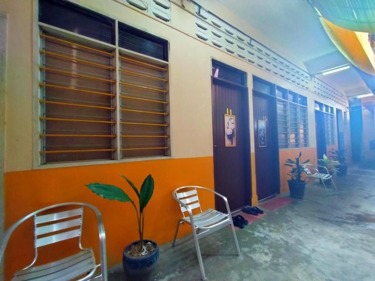 Spot On 89994 Rz Gold Hotel Kuala Kerai Екстериор снимка